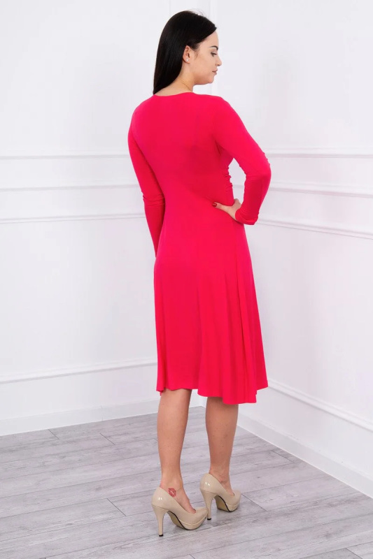 Kesi Šaty 8315 s linií poprsí Barva: Fialová, Velikost: 2XL