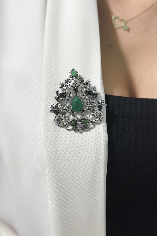 Brož XZ459-191 stříbrná + zelená UNI