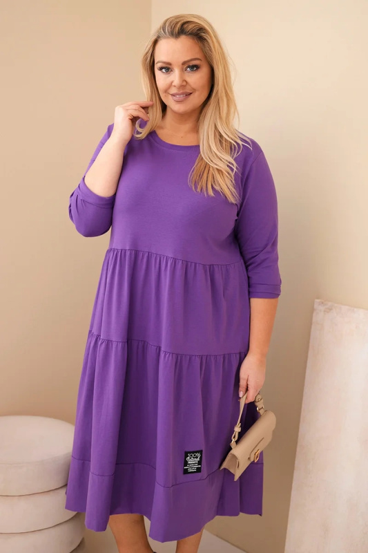 Fialové plus size šaty s volány