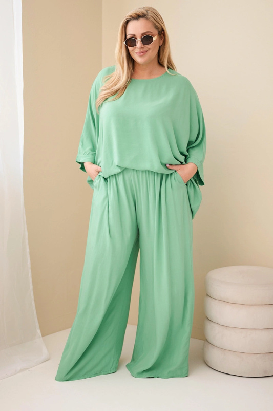 Kesi Włoski dámský plus size komplet s květinovými kalhotami