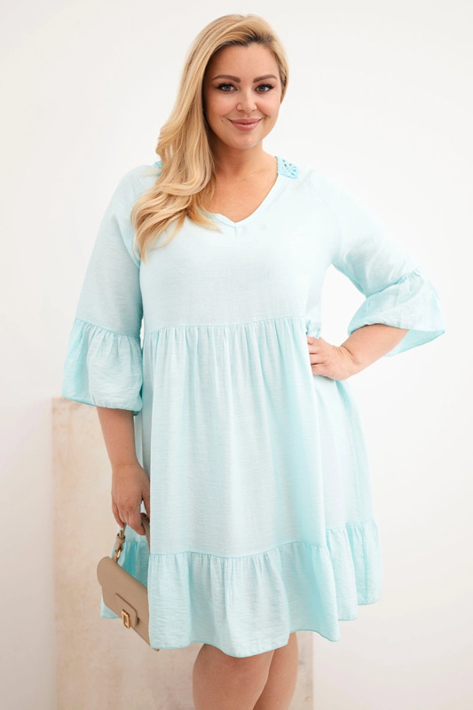 Plus-size šaty Kesi Włoski s otevřeným detailem