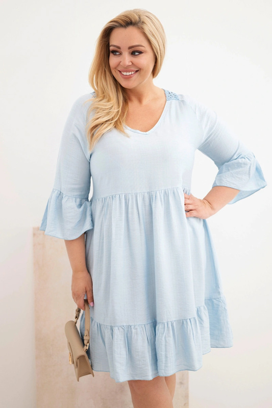 Kesi modré plus-size šaty s otevřenou krajkou