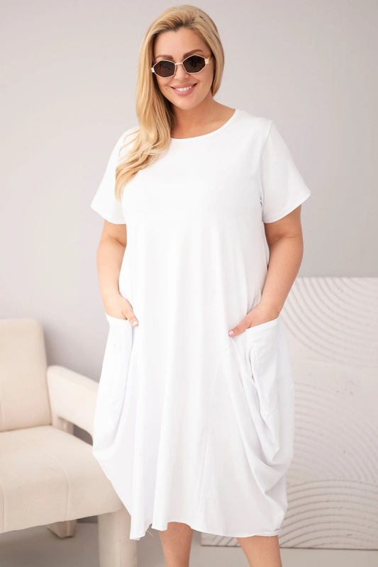 Kesi plus-size šaty s kapsami bílé