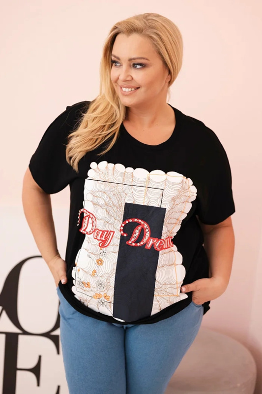 Kesi Dámská bavlněná halenka Plus Size s potiskem „Day Dream“ Barva: Černá, Velikost: UNI