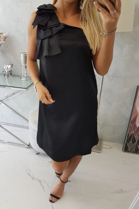 Kesi Šaty T009 s mašlí na rameni Barva: Černá, Velikost: XS