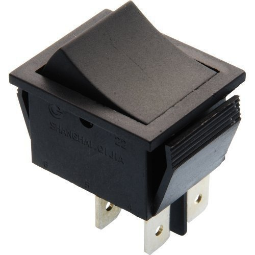 Přepínací tlačítko 4-pin pod plynový pedál
