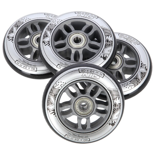 KOLEČKA PU 84x24 82A ČERNÉ (4KS) + ABEC-9 CHROME (8KS) NILS EXTREME