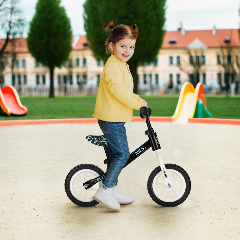 Dětské odrážedlo NILS Fun RB134 10″ černé