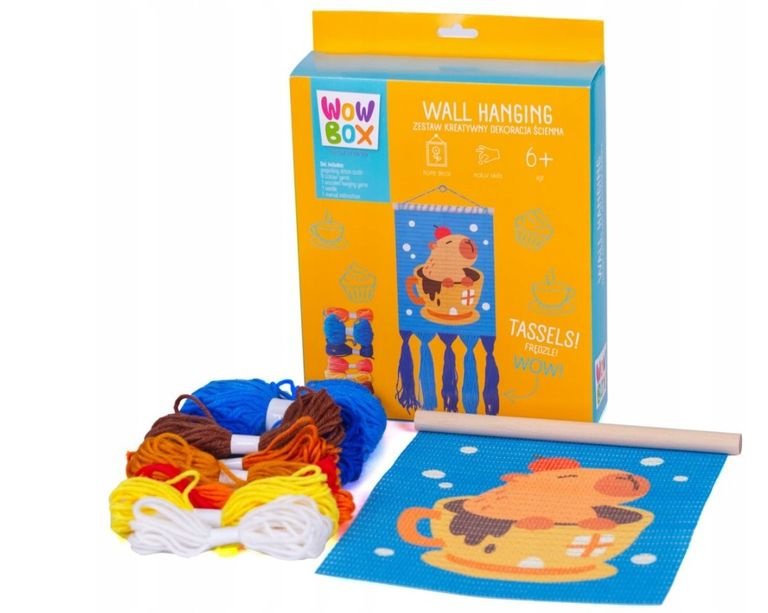 Kreativní sada na vyšívání s kapybarou v šálku, makramé