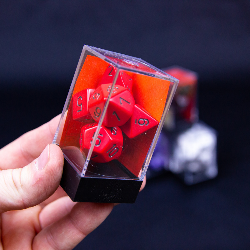 Sada kostek Chessex Opaque Polyhedral 7-Die Set - Red with Black