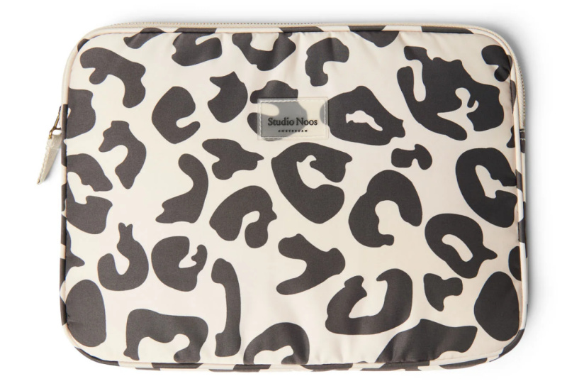 STUDIO NOOS Obal na notebook - Puffy Holy cow Velikost: 13 palců