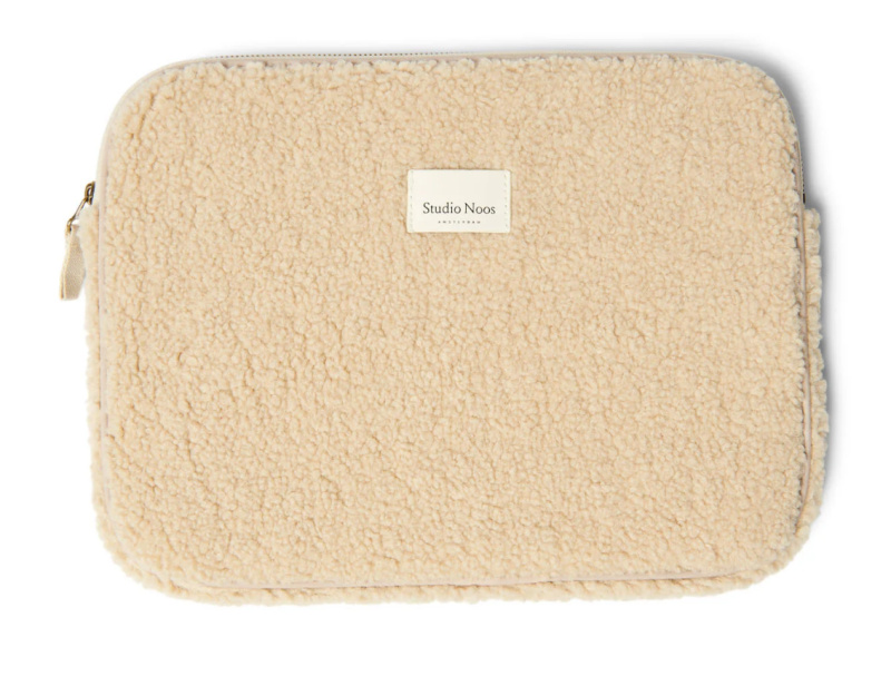 STUDIO NOOS Obal na notebook - Ecru Teddy Velikost: 15 palců
