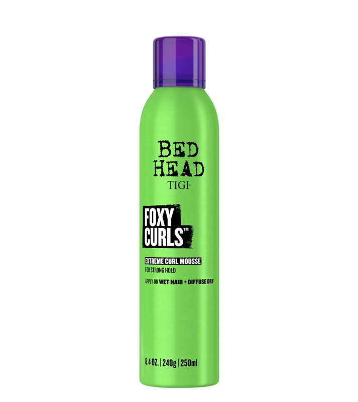 Tigi Stylingová pěna pro kudrnaté a vlnité vlasy Foxy Curls Mousse Aerosol 250 ml