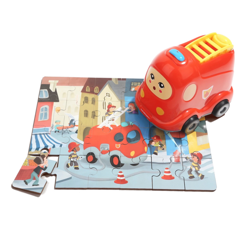 TOP BRIGHT Dřevěné puzzle s hračkou: Hasičské auto 24 dílků
