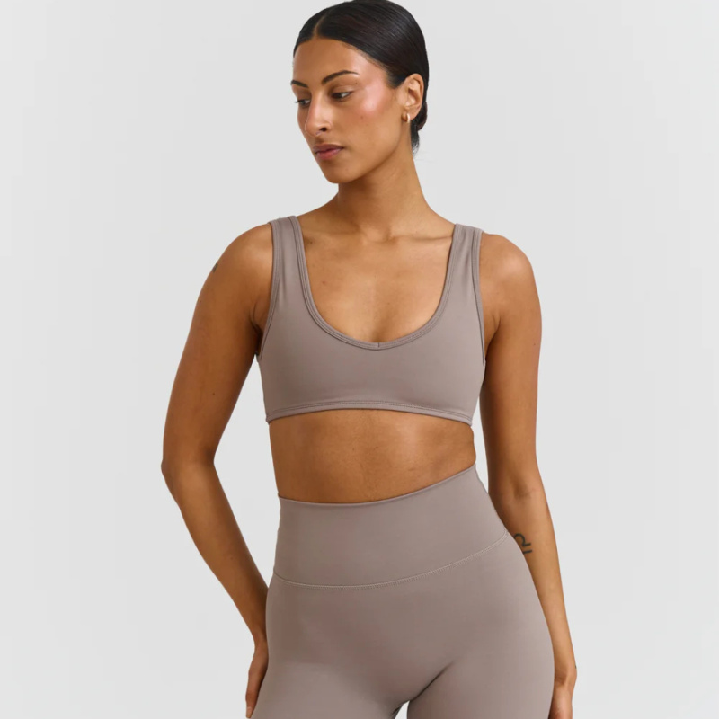 SISTERLY TRIBE Sportovní podprsenka V-Neck - Clay Velikost: S