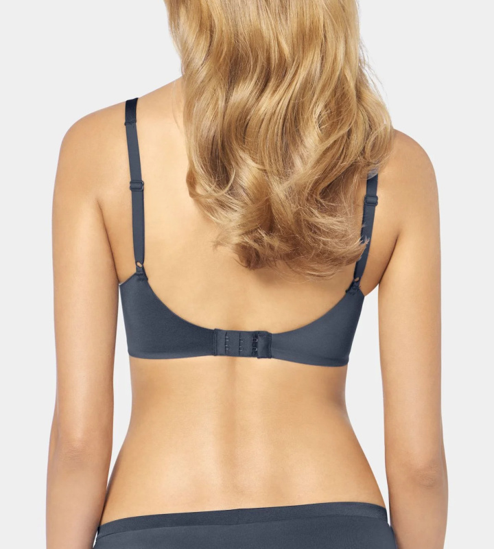 Podprsenka Triumph 10194318 Body Make-up Soft Touch WP EX Barva: Černá, Velikost: 75E