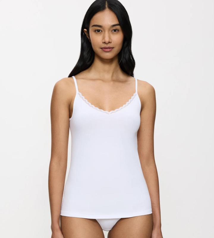 FEEL OF COTTON – Neviditelný bezešvý top z bio bavlny Triumph WHITE 38
