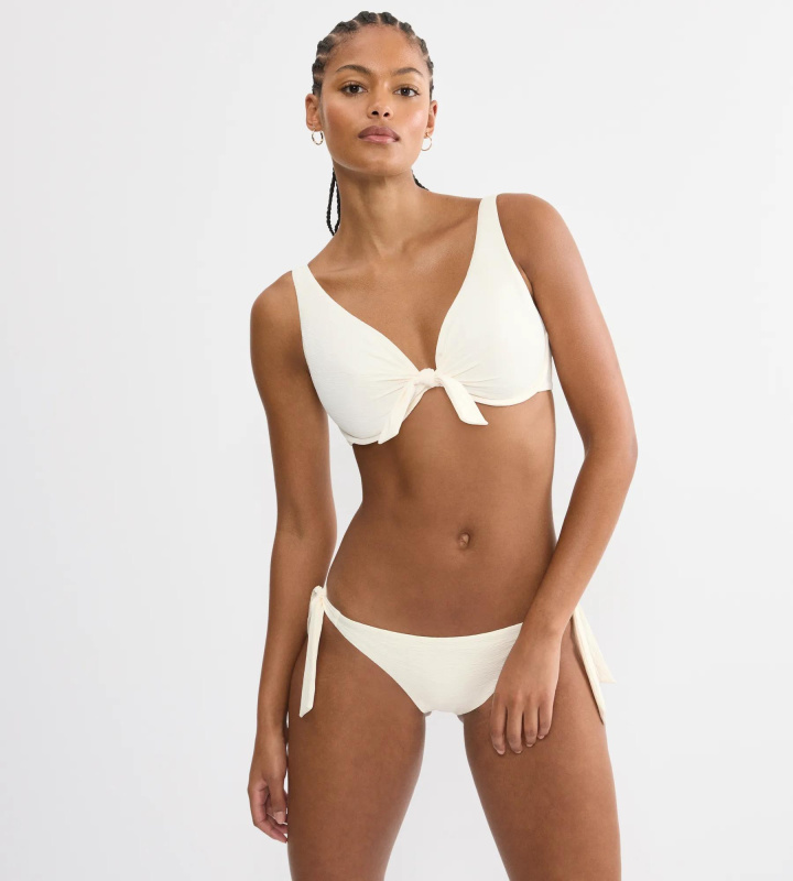 SUMMER DUNE - Bikinový top s kosticemi a centrálním uzlem Triumph BEIGE 46B