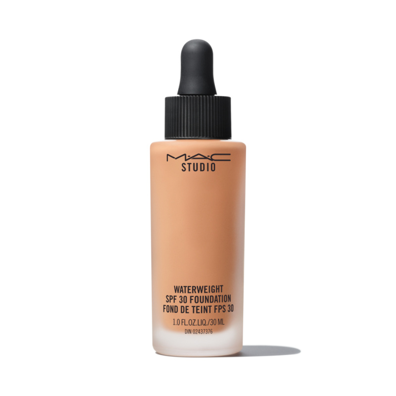 MAC Cosmetics Studio Waterweight SPF 30 Foundation lehký hydratační make-up SPF 30 odstín NC 44 30 ml