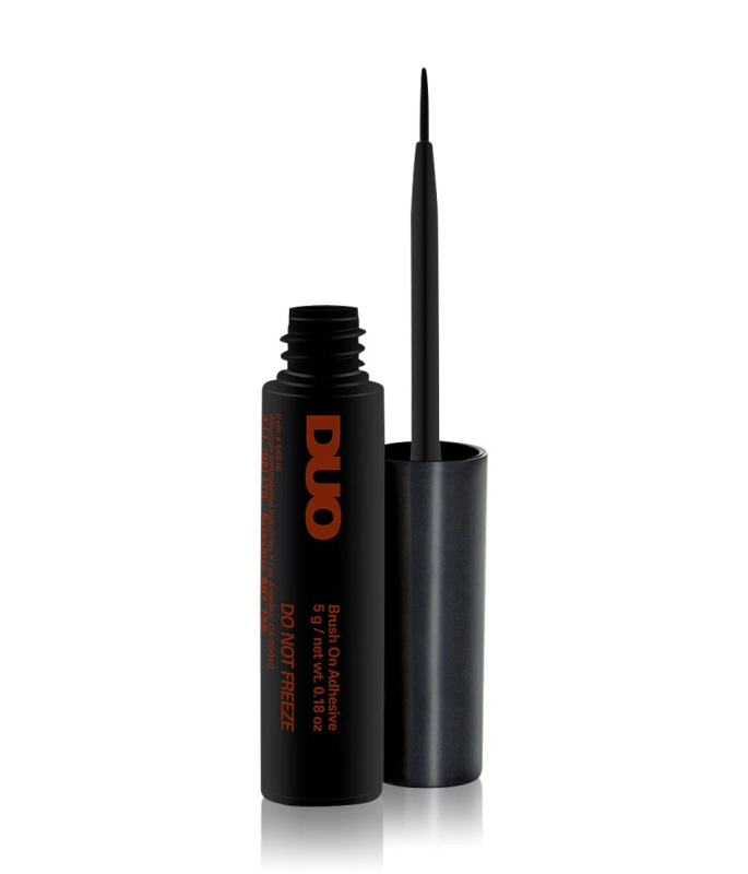 MAC Cosmetics Duo Brush On Striplash lepidlo na umělé řasy se štětečkem odstín Dark Tone 5 g