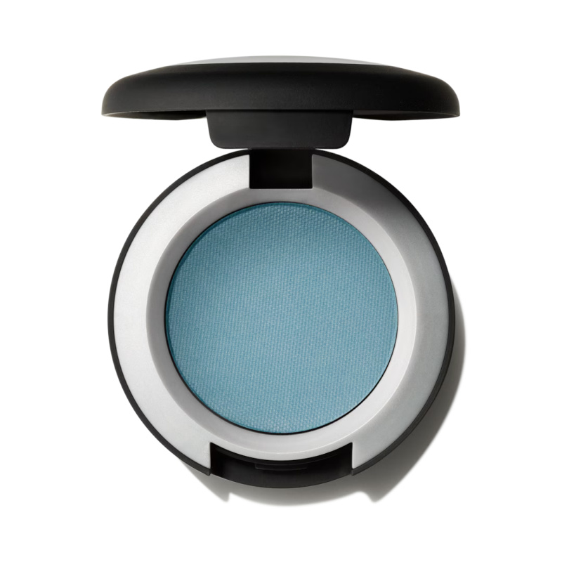 MAC Cosmetics Powder Kiss Soft Matte Eye Shadow oční stíny odstín Good Jeans 1,5 g