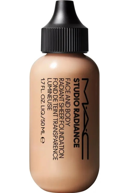 MAC Cosmetics Studio Radiance Face and Body Radiant Sheer Foundation lehký make-up na obličej a tělo odstín N3 50 ml
