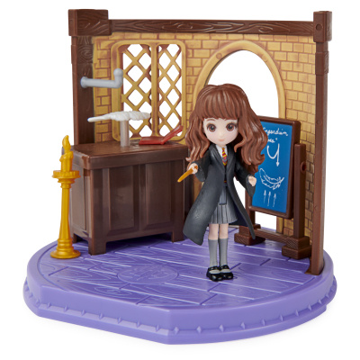 Harry Potter - Učebna kouzel s figurkou Hermiony