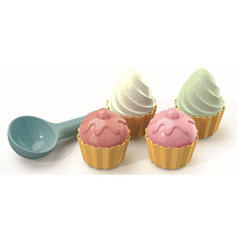 Tvořítka na písek dortíky