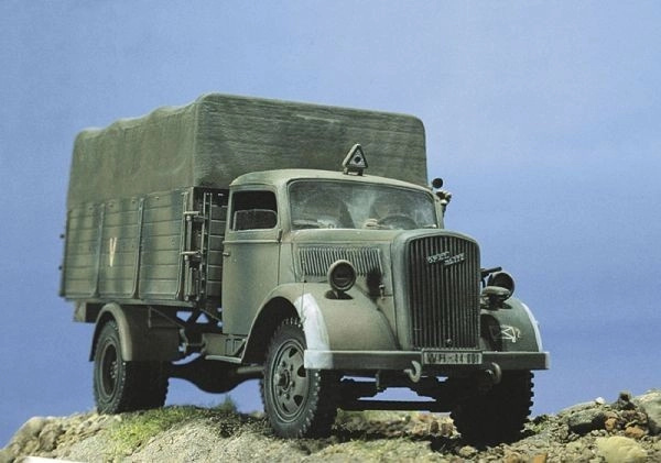 Plastikový model Opel Blitz