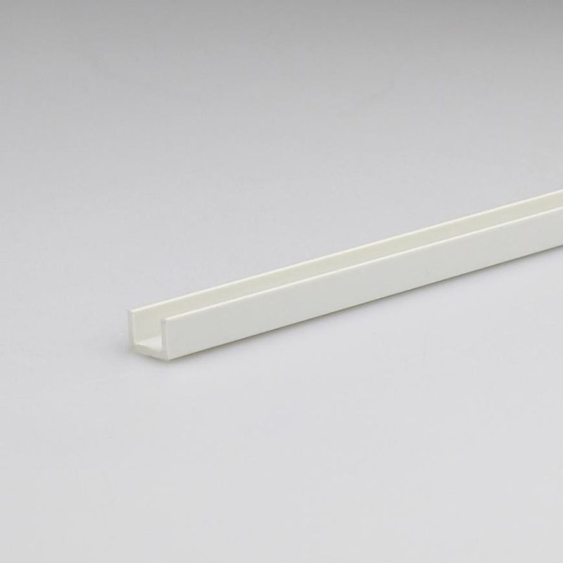 Profil U PVC bily lesk 6.2x8.7x1000
