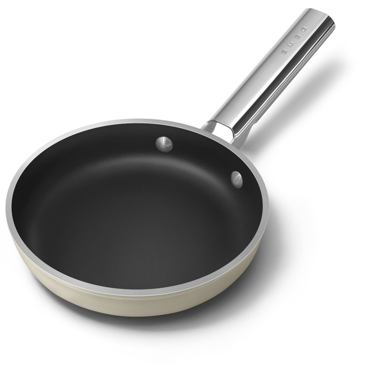 Smeg Pánev s keramickým nepřilnavým povrchem, ∅ 20 cm, matná krémová FPF2002CRM