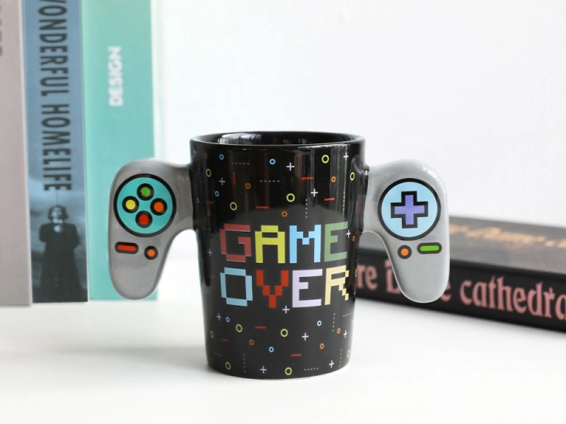 Keramický hrnek se dvěma uchyty Game over