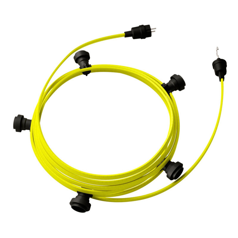 creative cables Hotový světelný řetěz LUMET 7,5 m je sestavený z 5 černých objímek, háčku a zástrčky Barva kabelu: Neonově žlutá - CF10