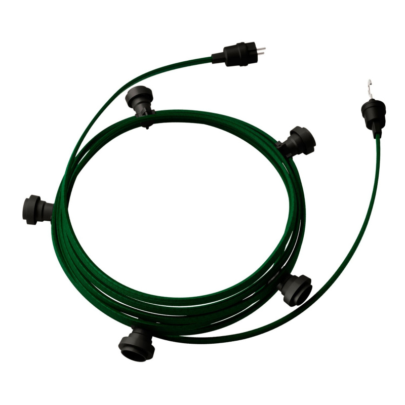 creative cables Hotový světelný řetěz LUMET 7,5 m je sestavený z 5 černých objímek, háčku a zástrčky Barva kabelu: Tmavě zelená - CM21