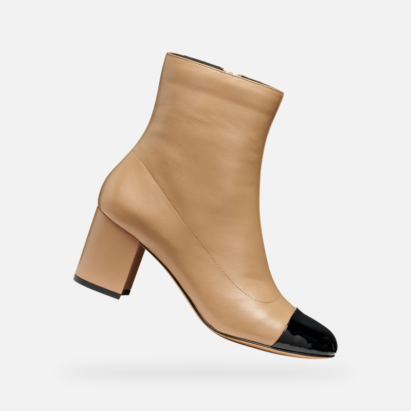 Béžové kotníkové boty Geox Virnilisa 65