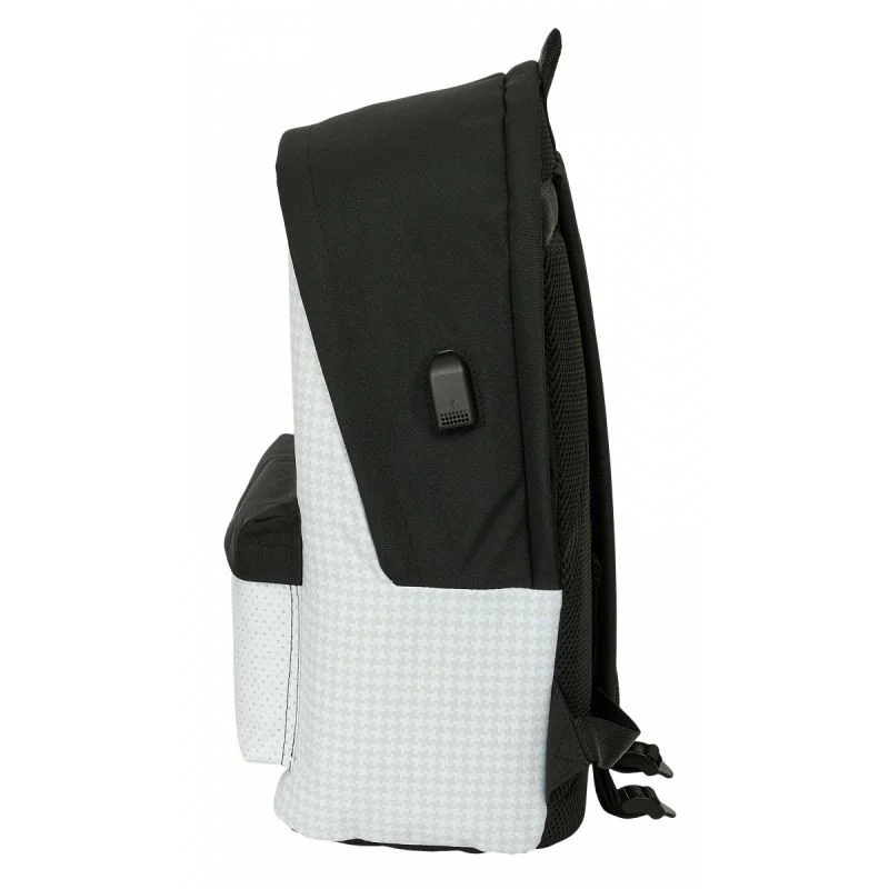 Sportovní batoh Realu Madrid s prostorem pro notebook 612454820 Bílá