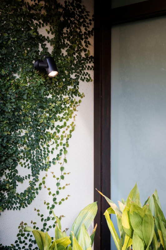 SLOT 200 nástěnné bodové svítidlo, černá - FARO