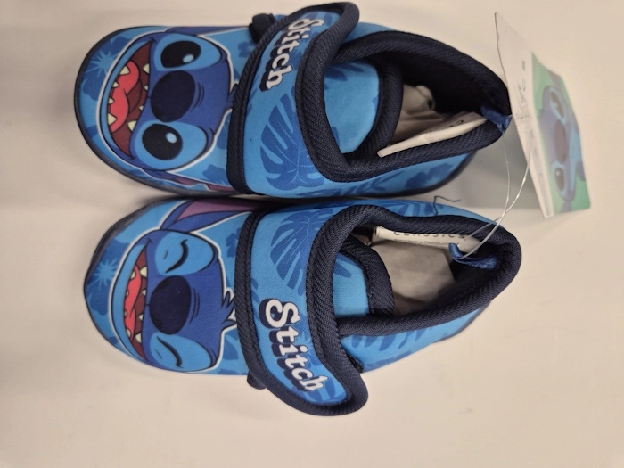Disney Stitch dívčí domácí pantofle – sortiment velikostí 22–27 (6 párů)