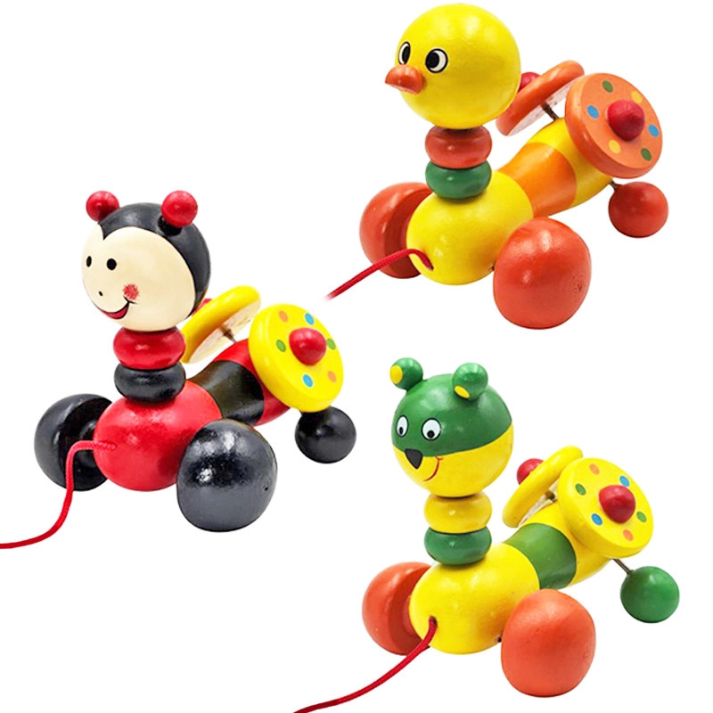 Dřevěné tahací zvířátko s točícími se kolečky