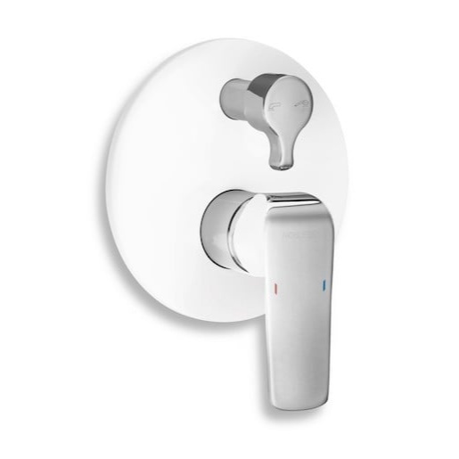 Baterie podomítková bílá/chrom s přepínačem