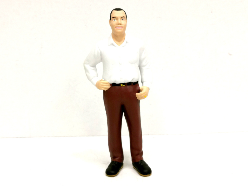 Figurka muž v košili 13,8 cm