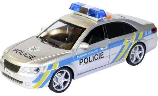 Policejní auto s českým hlasem