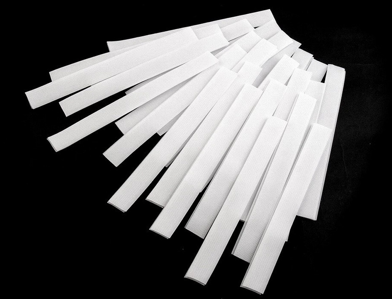 Suchý zip, BÍLÝ, háček + plyš, stříhaný, 20 cm, 1 pár