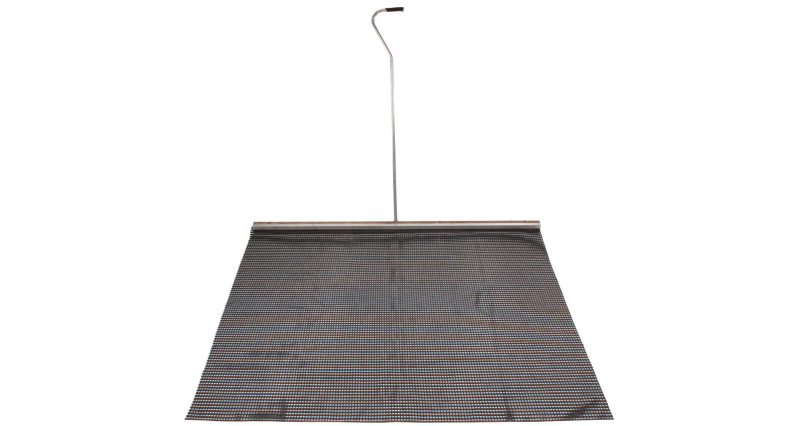 Síťovačka s kovovou násadou