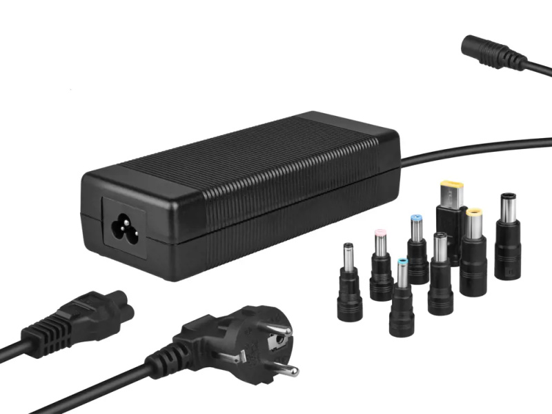 AVACOM QuickTIP 250W univerzální adaptér pro notebooky ADAC-UNV-A250W Černá