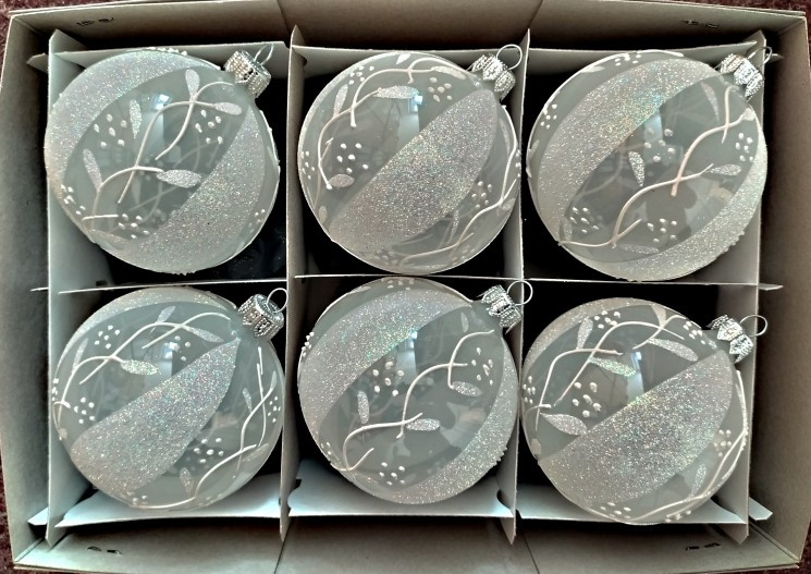 Vánoční skleněné koule 8cm, hladké, průhledné bílé, bílý porcelán, větvičkový dekor, 6ks