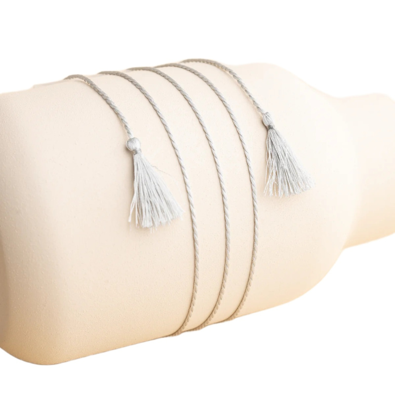 MUMMY BELL Dlouhá šedá hedvábná šňůrka