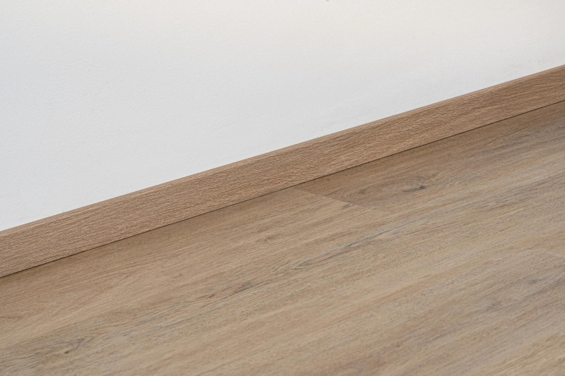 EgibiFloors Soklová lišta SPC RIGID d.2,4m - v.50 x 12mm Barva: Vernon