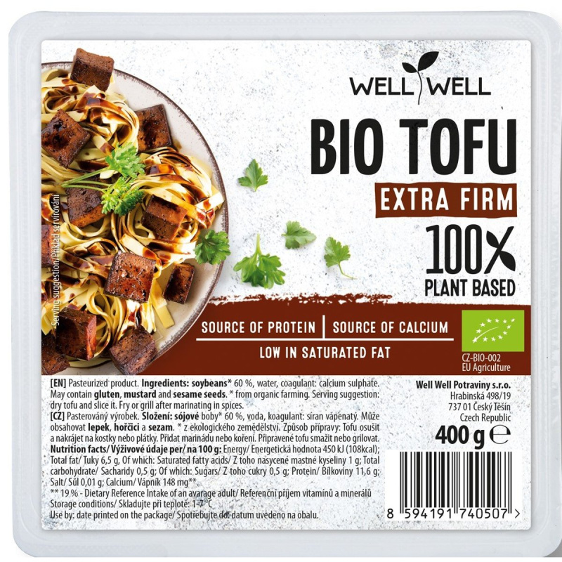 Well Well BIO tofu tvrdé v kelímku s vodou