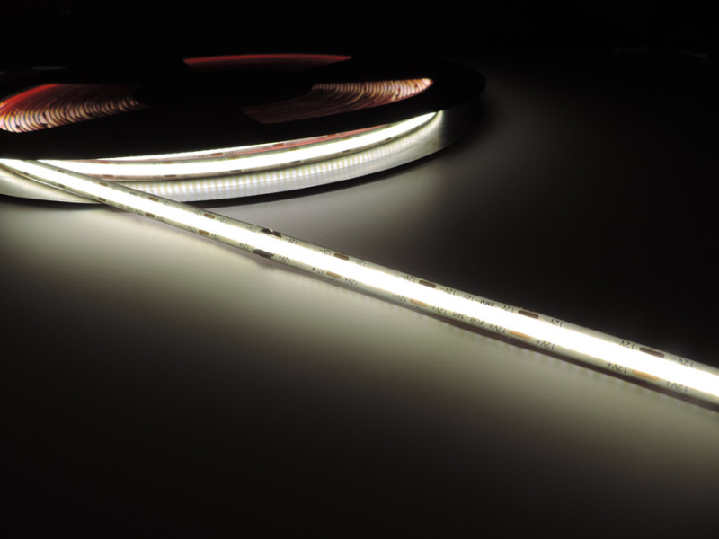 PROFI COB LED pásek 8W, 360LED/m, 12V, 8mm, IP20, 640lm Barva světla: Studená bílá, 6500K